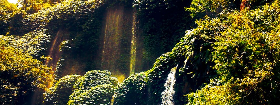 Wisata Menarik bernama Air Terjun Benang Kelambu